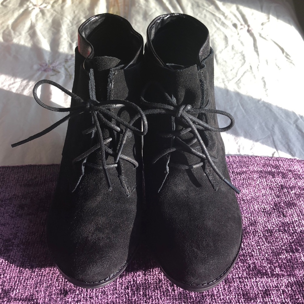 Black laced booties from Kenneth Cole Reaction